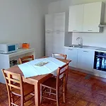 Il Glicine sul Garda Appartamento Turistico